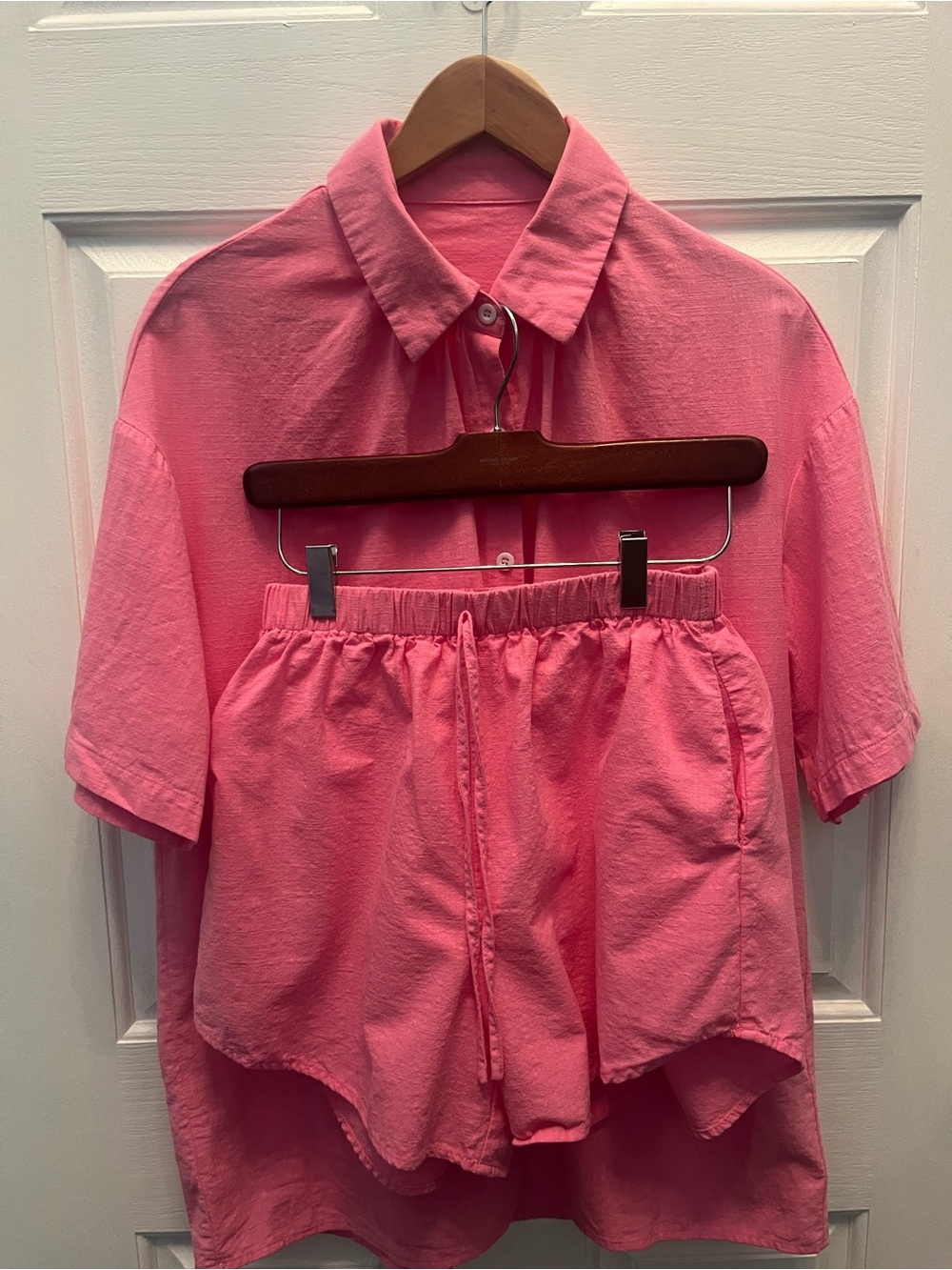 NEW WOMEN'S TWO PIECE SHORT SET- PINK- MEDIUM